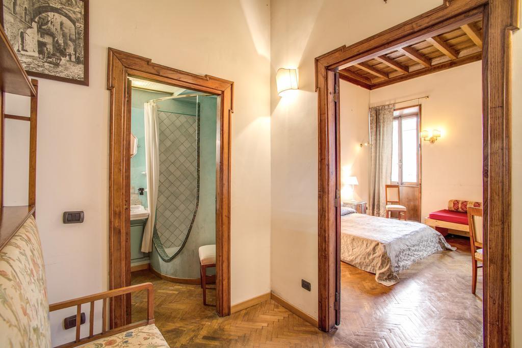 La Casa Del Capitano Hotel Rome Bagian luar foto