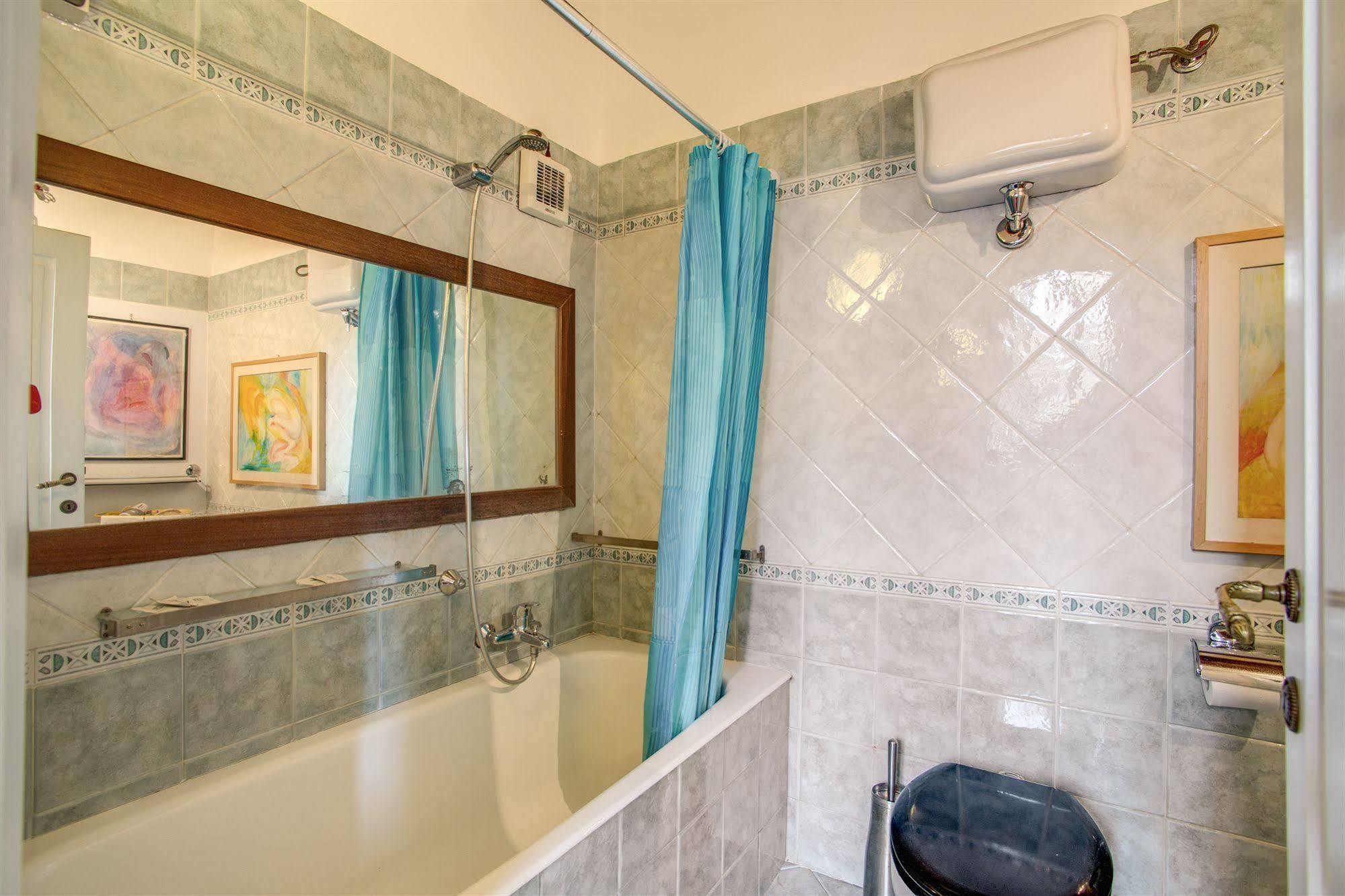 La Casa Del Capitano Hotel Rome Bagian luar foto