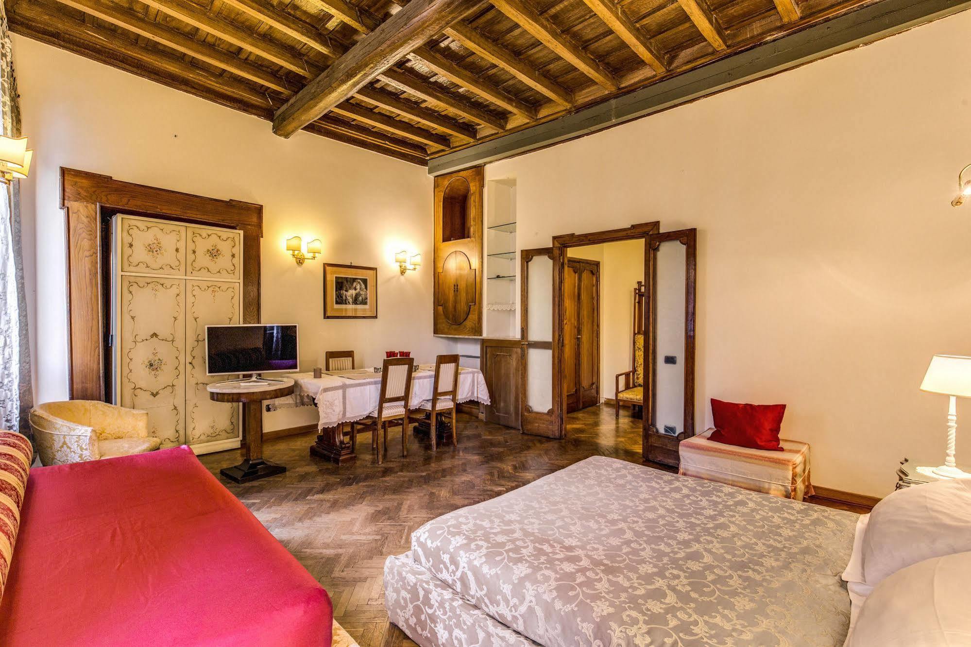 La Casa Del Capitano Hotel Rome Bagian luar foto